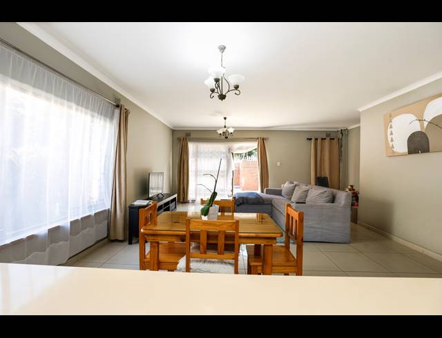 3 BEDROOM TOWNHOUSE FOR SALE IN MUSGRAVE